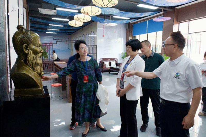 “邵陽(yáng)紅”中醫(yī)藥膳科普教育研學(xué)基地在天香生物產(chǎn)業(yè)園啟動(dòng)